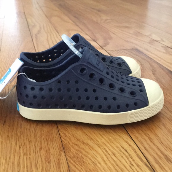 navy blue kids shoes